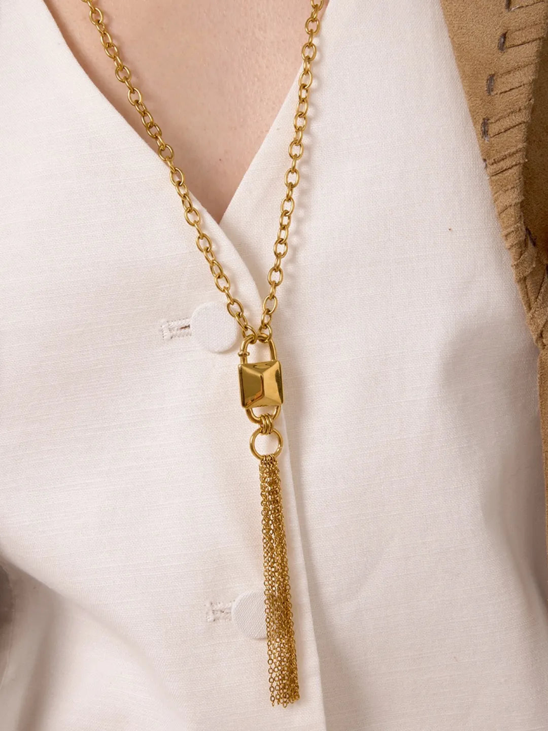 CHIC TASSEL PENDAN
