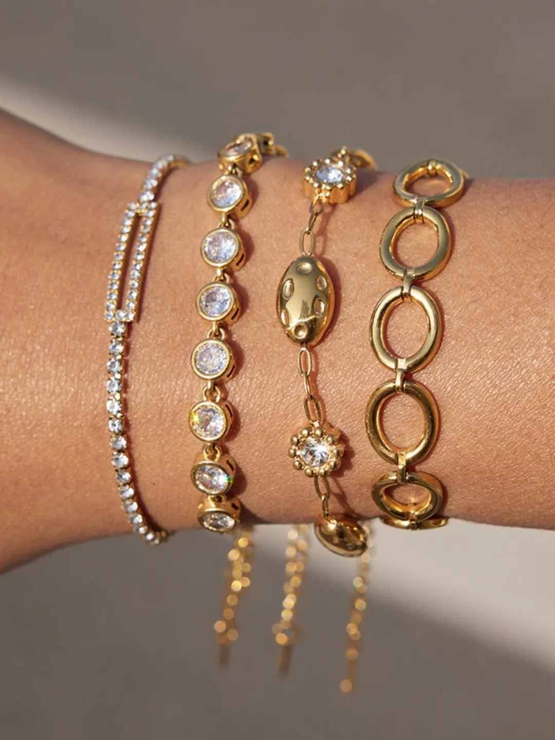 DAZZLING GEM SET