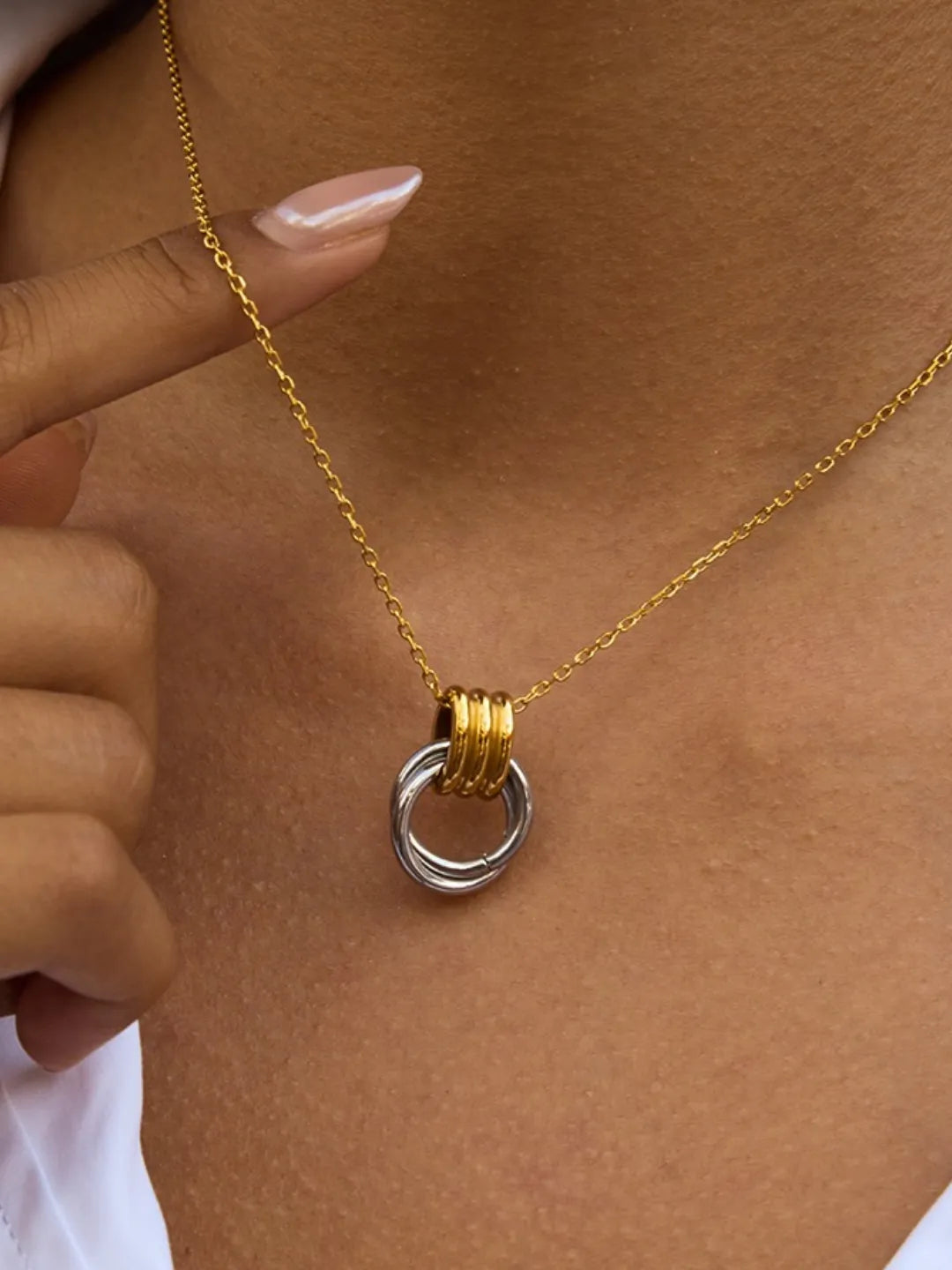MULTI-TONE NECKLACE