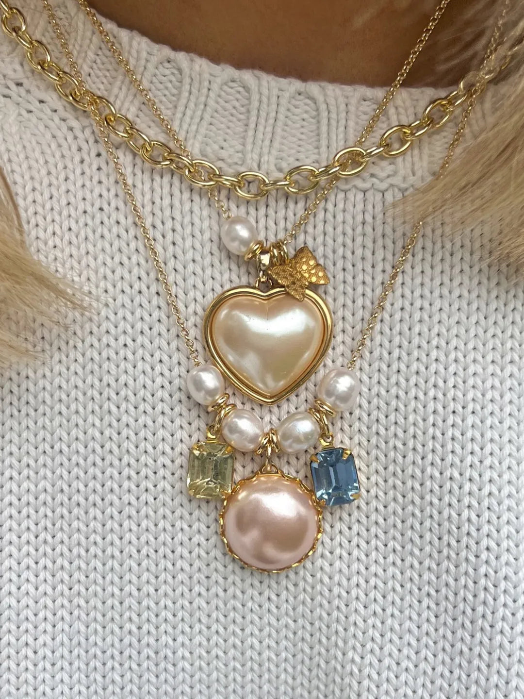 MODERN PEARL CHAIN