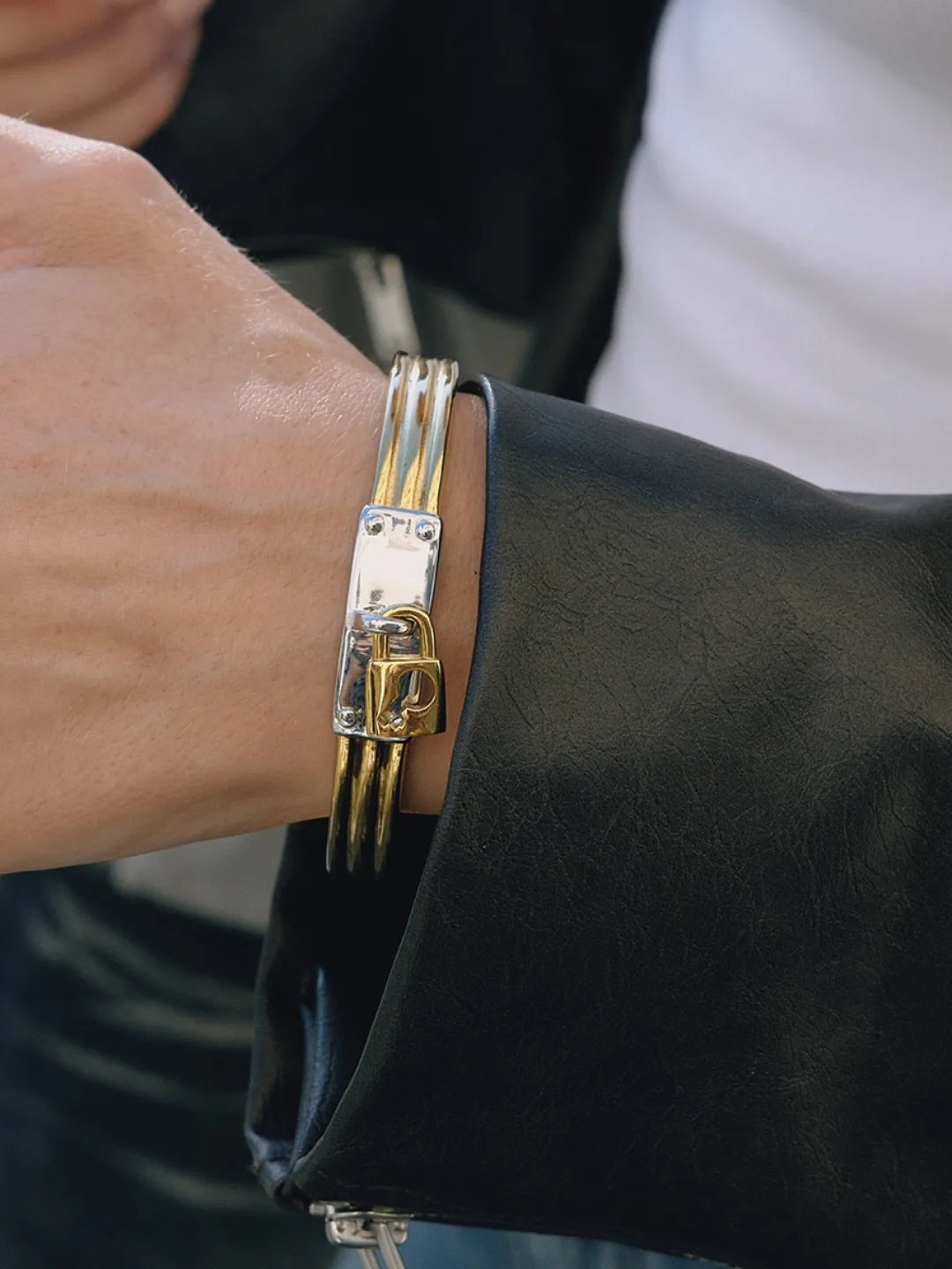 SECURE LUXE BANGLE