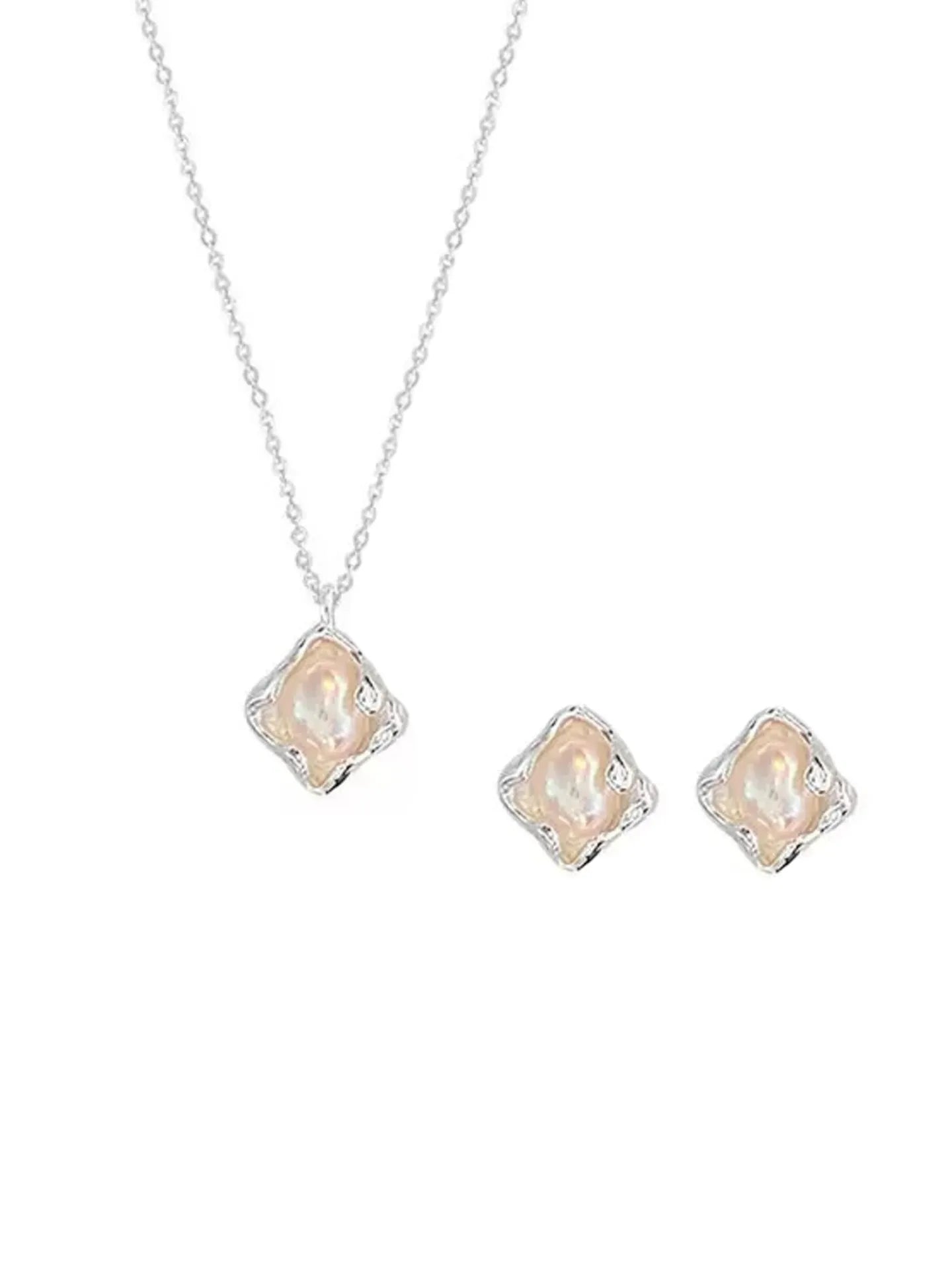 PEARL PENDANT SET