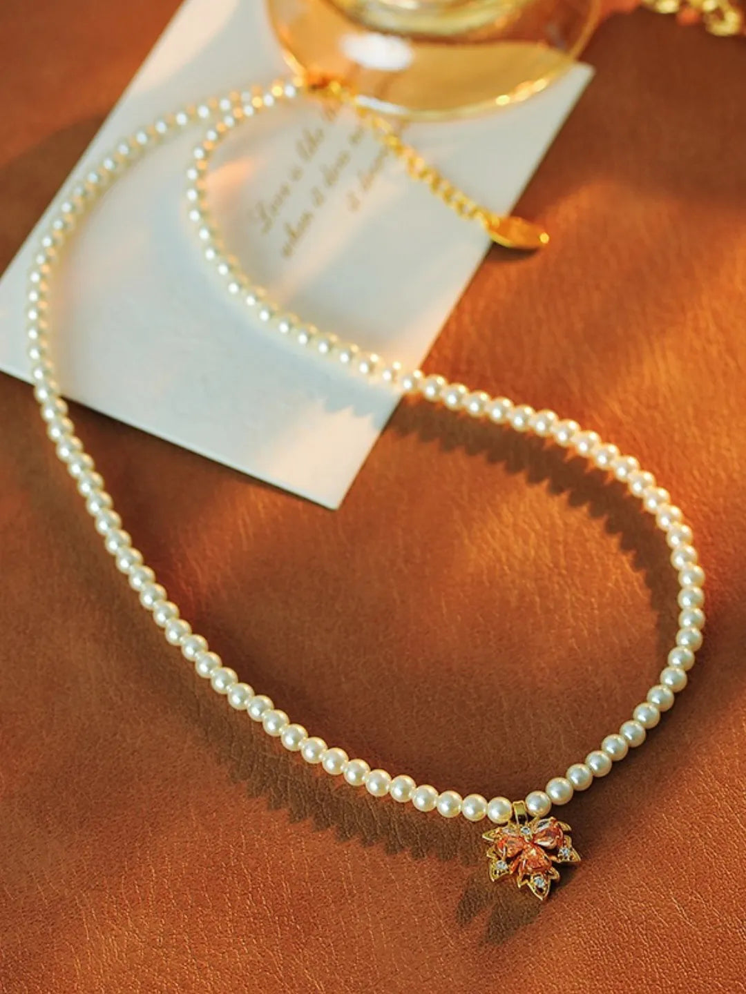 MAPLE PEARL NECKLACE