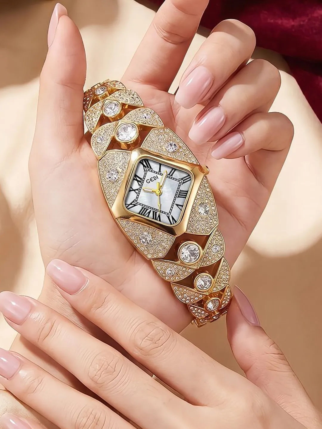 GLAM TIME GOLD
