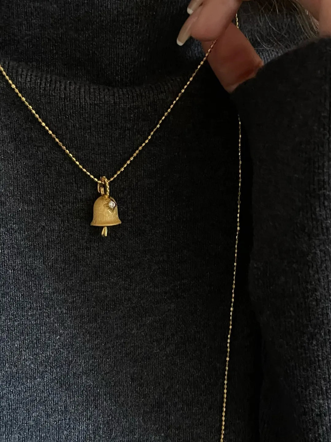 MATTE BELL PENDANT