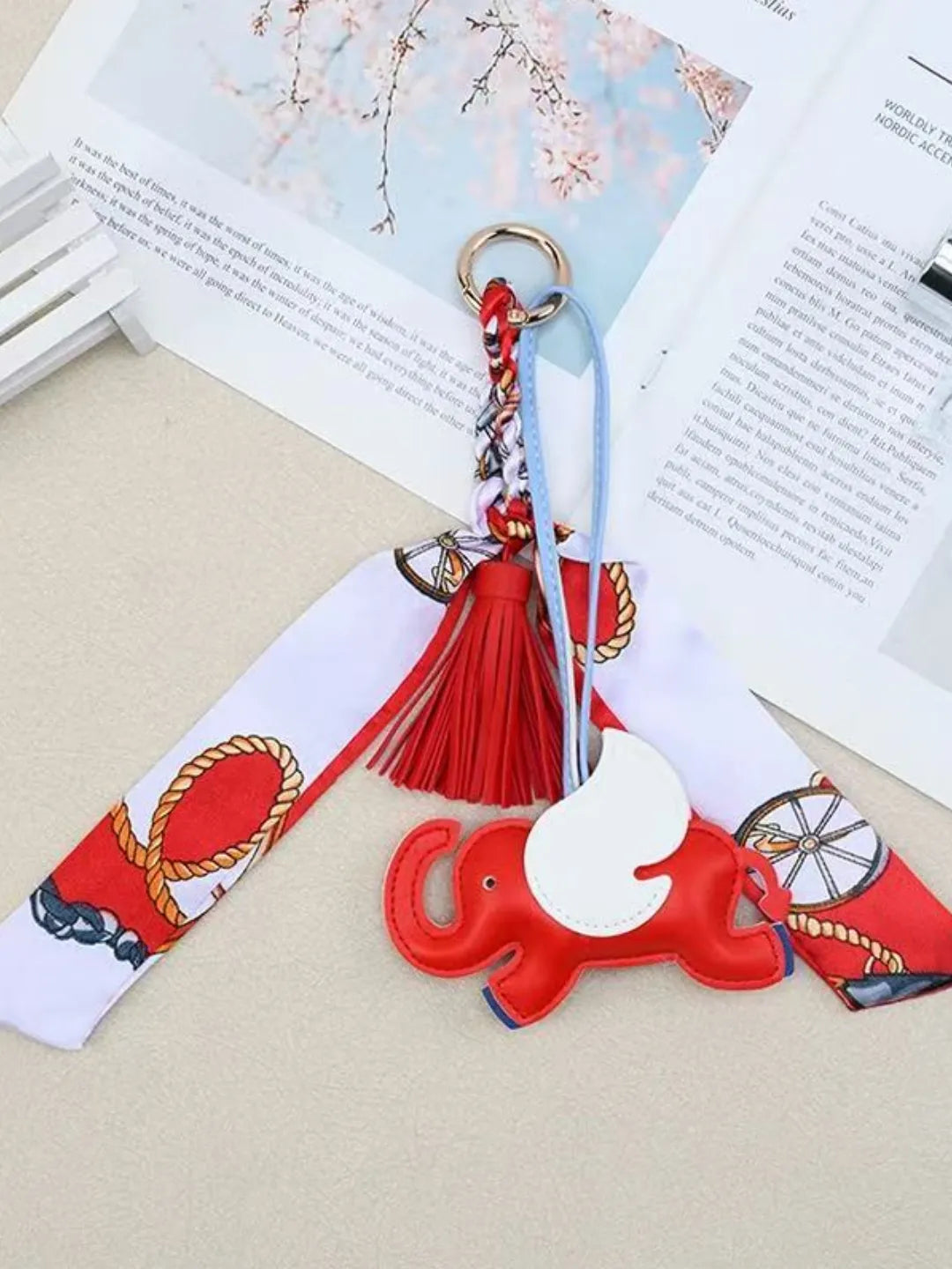 ELEPHANT SCARF CHARM