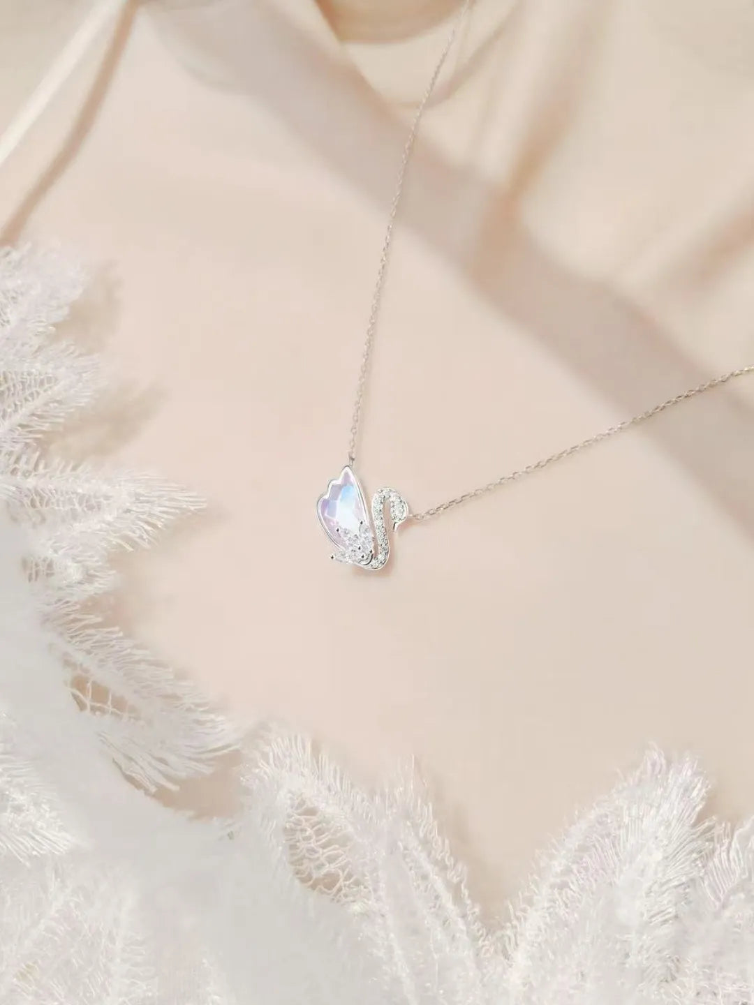 RADIANT SWAN JEWELRY