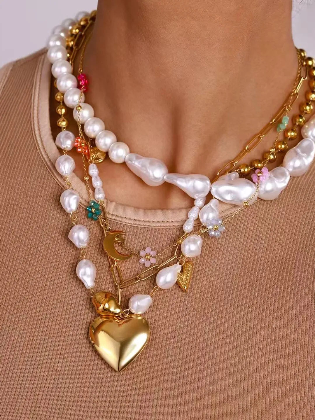 PEARL CHIC NECKLACE