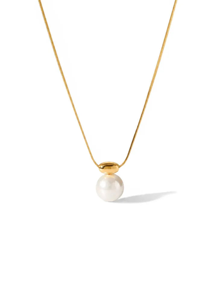 PEARL PENDANT NECKLACE