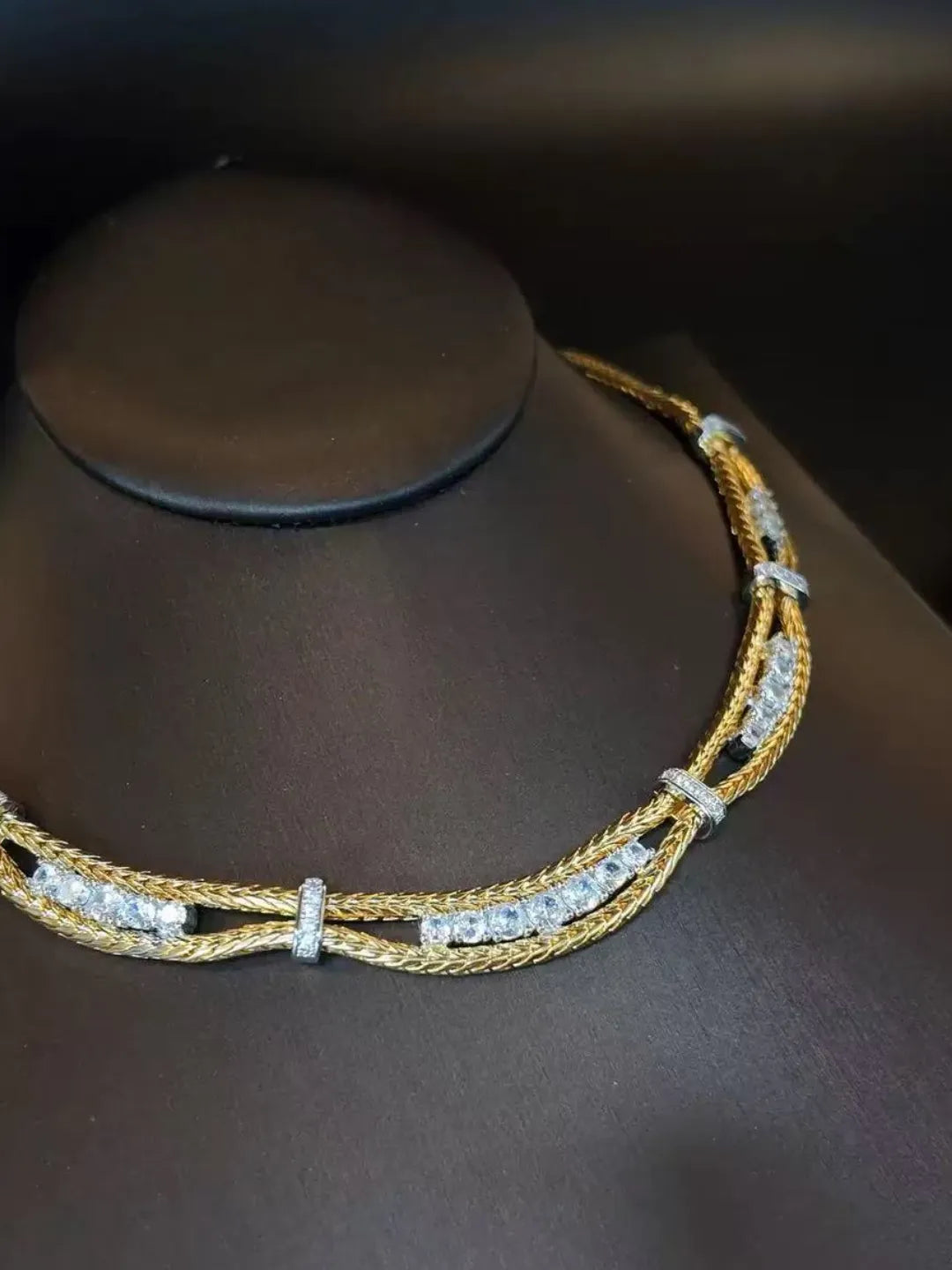 BRASS PAVE LOCK CHOKER