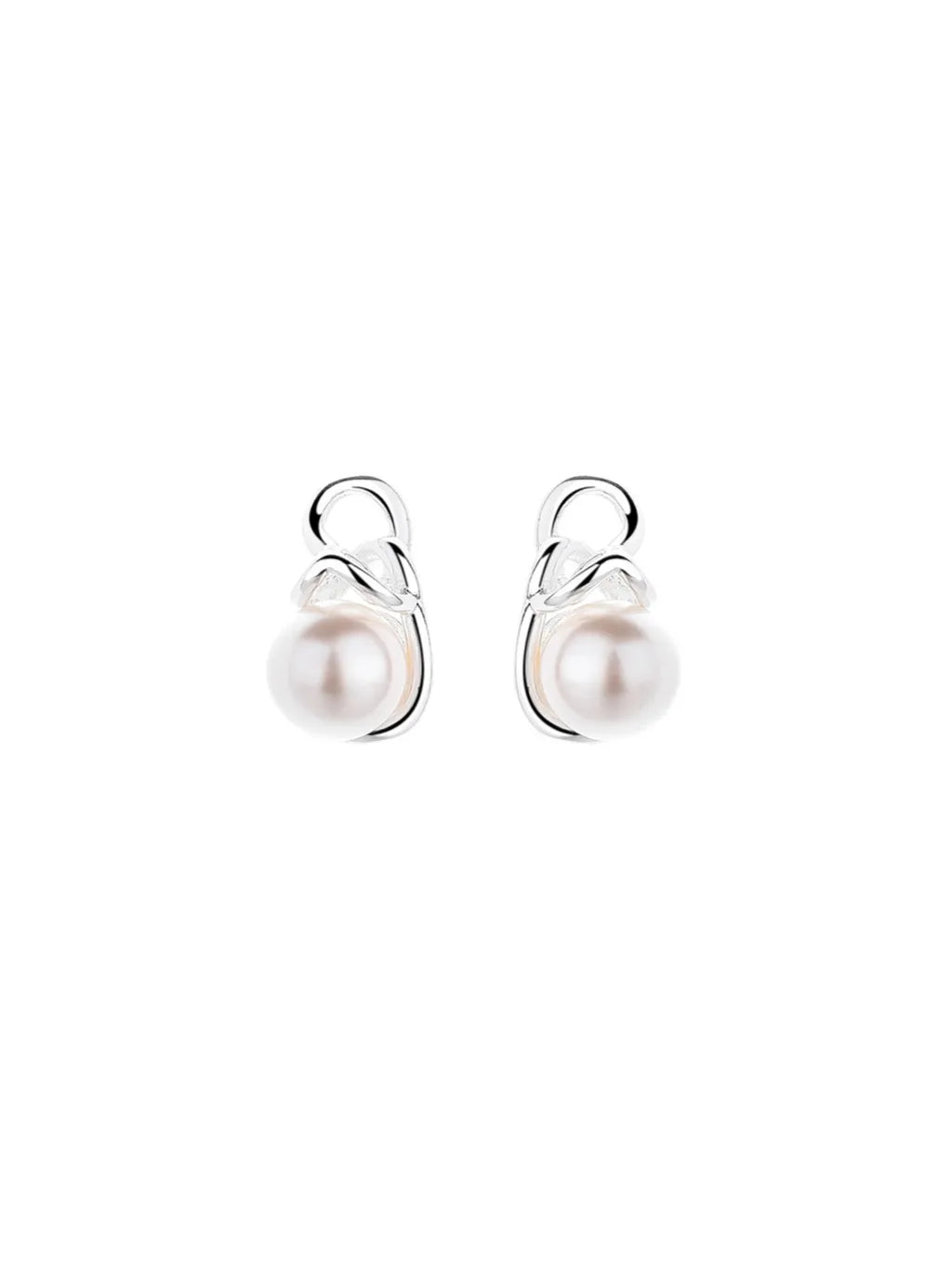 FINE PEARL STUDS