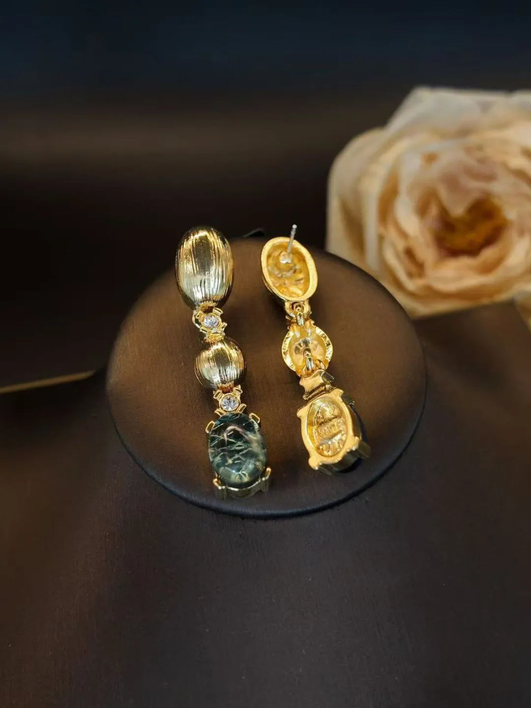 VINTAGE GLASS DROP EARRINGS