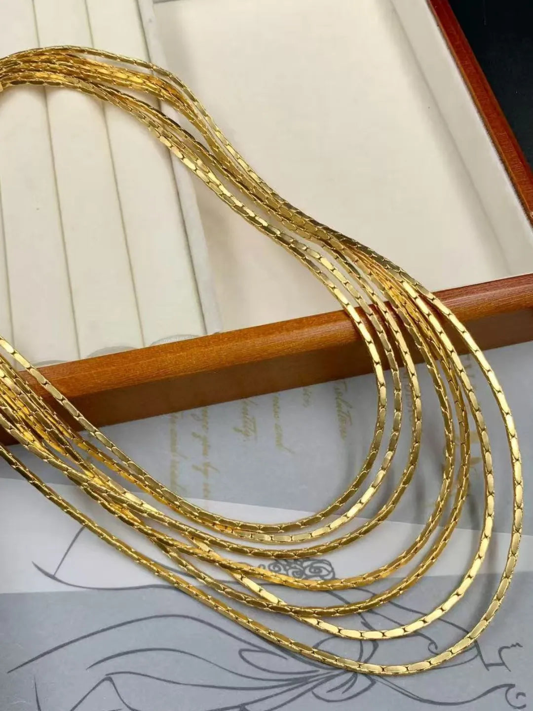 RETRO GOLD TASSEL CHAIN
