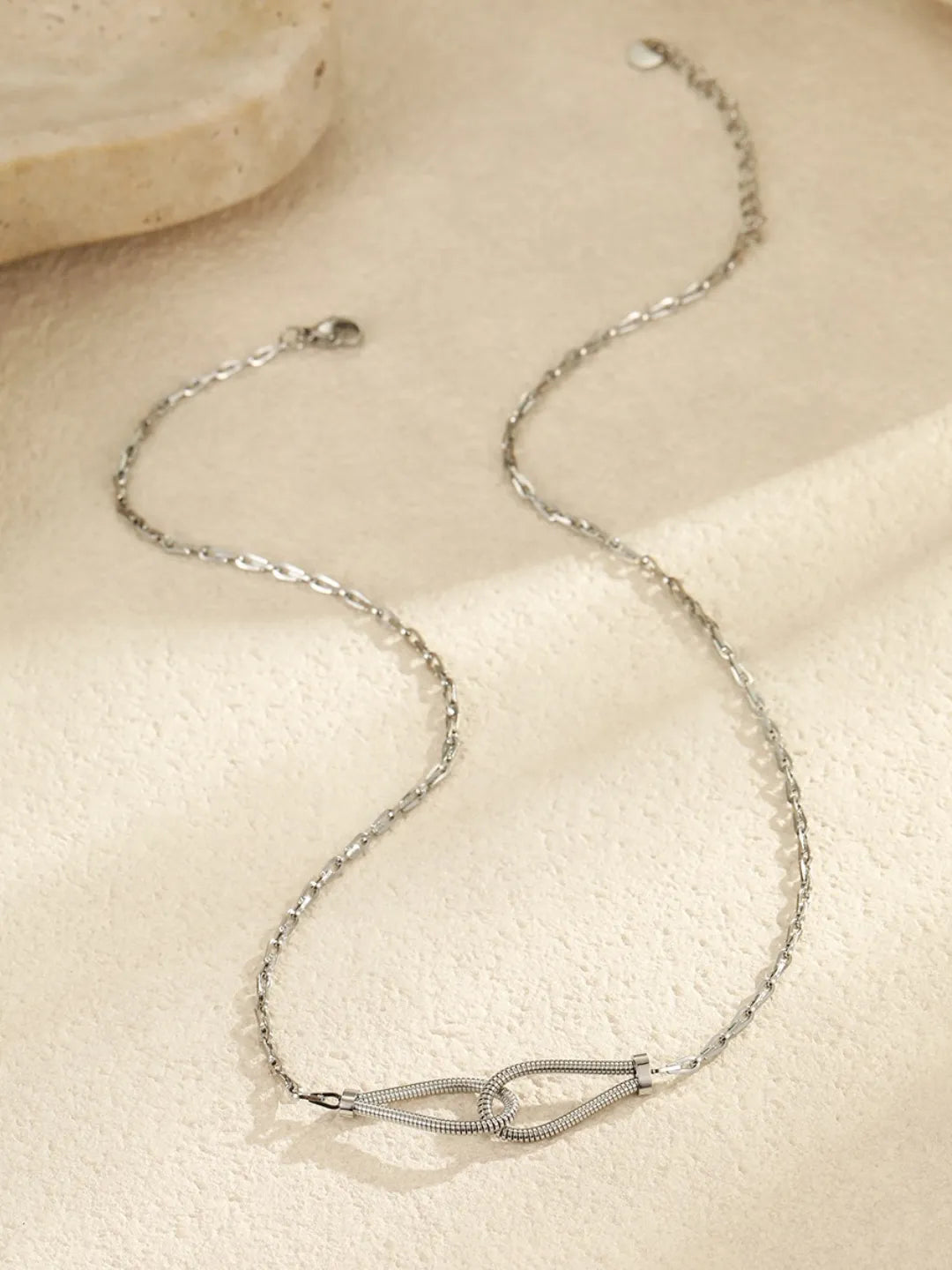 AURORA CHAIN NECKLACE