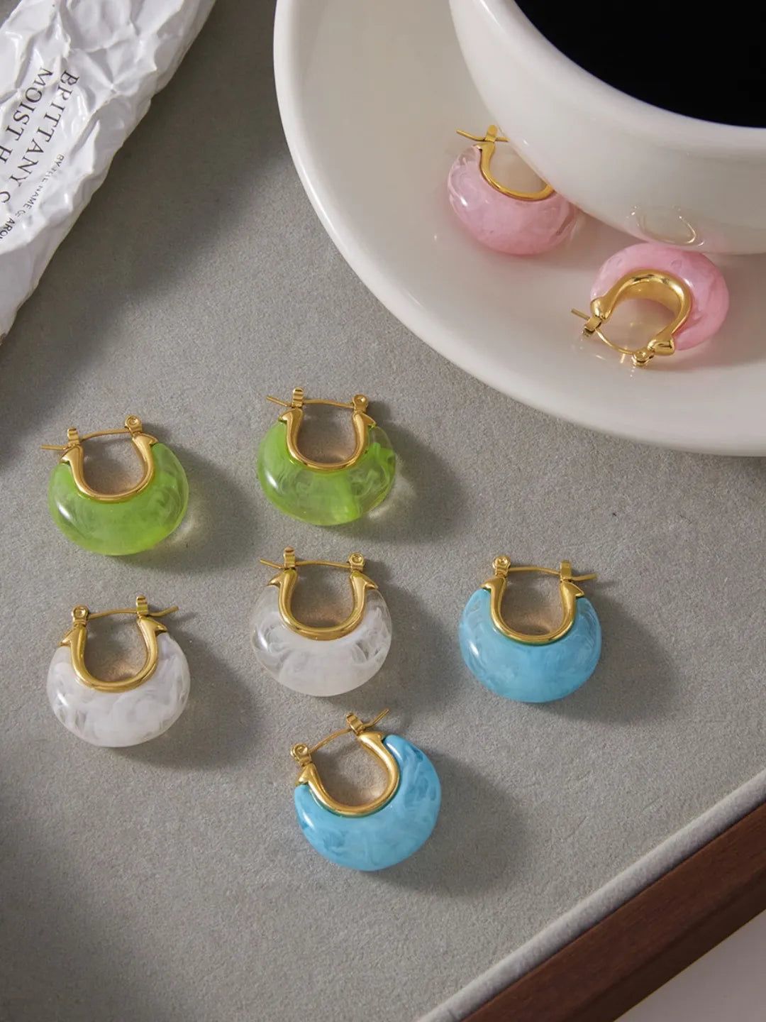 COLOR RESIN EARRINGS
