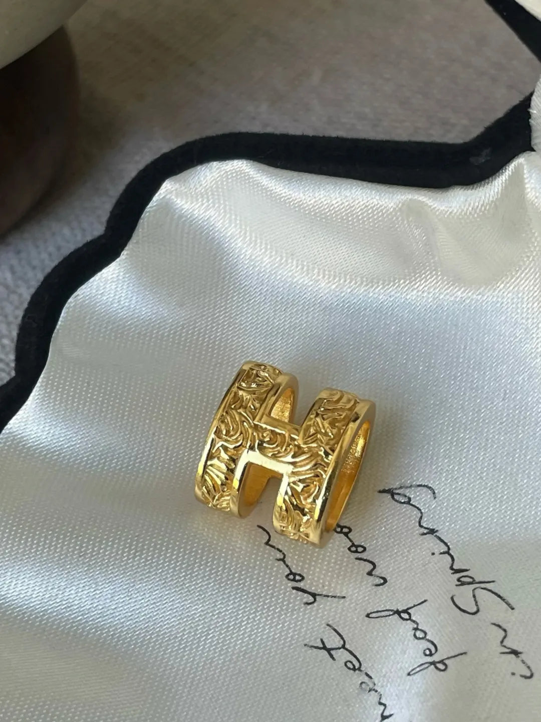 ORNATE H PENDANT