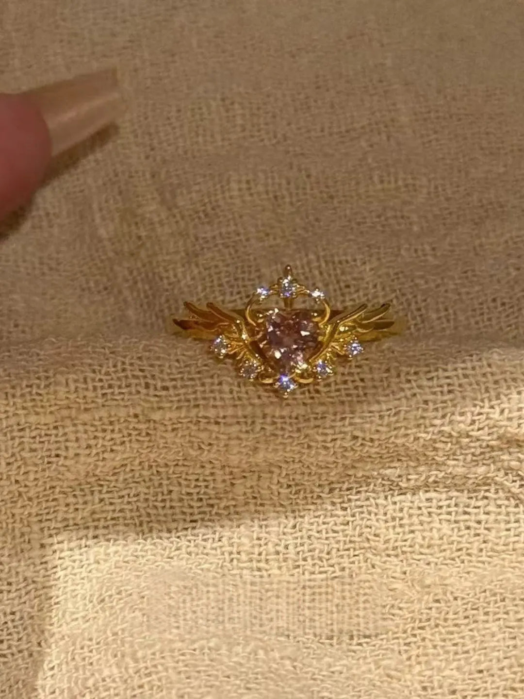 VINTAGE WING HEART