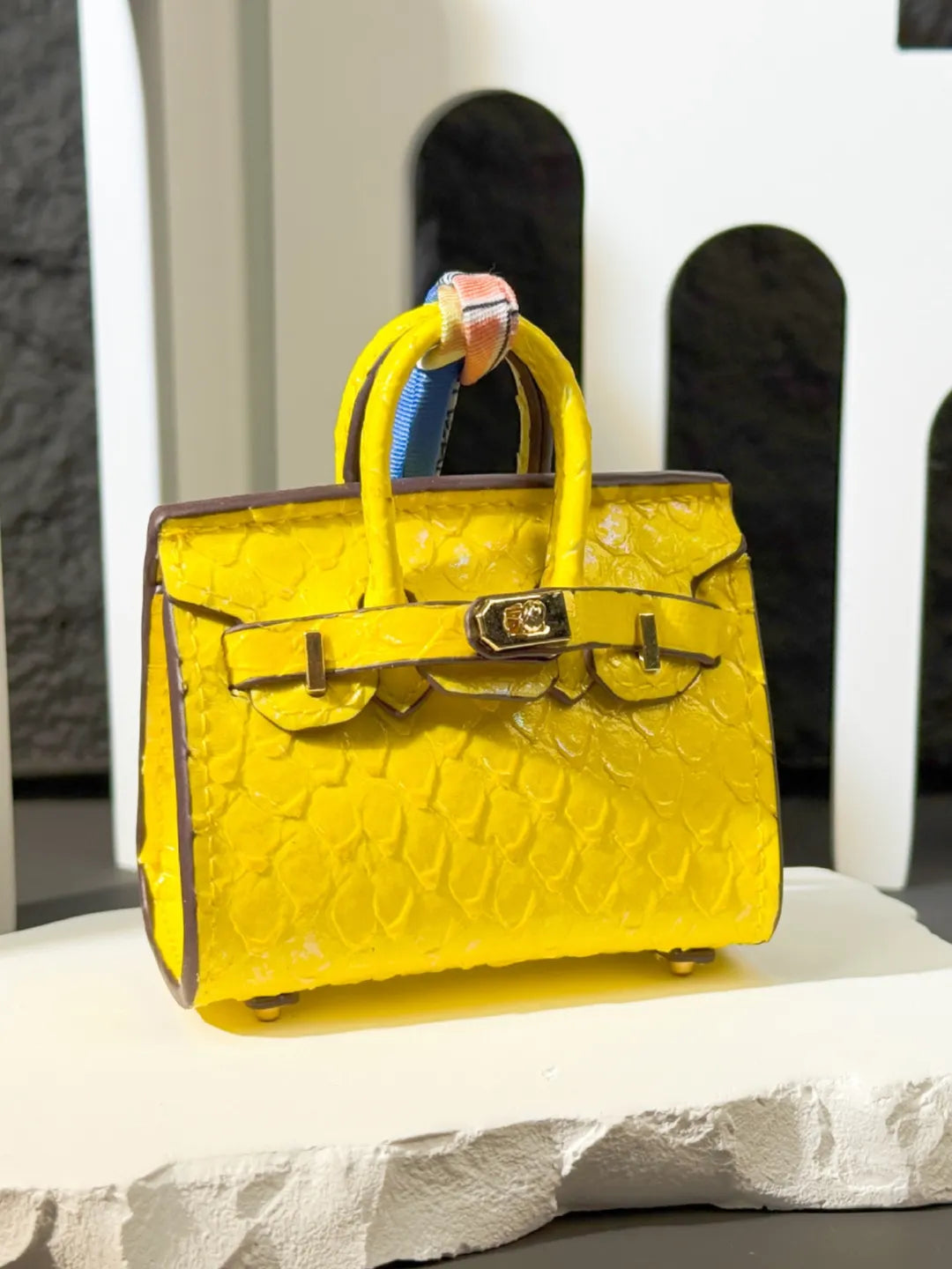 GRAINED MINI BAG