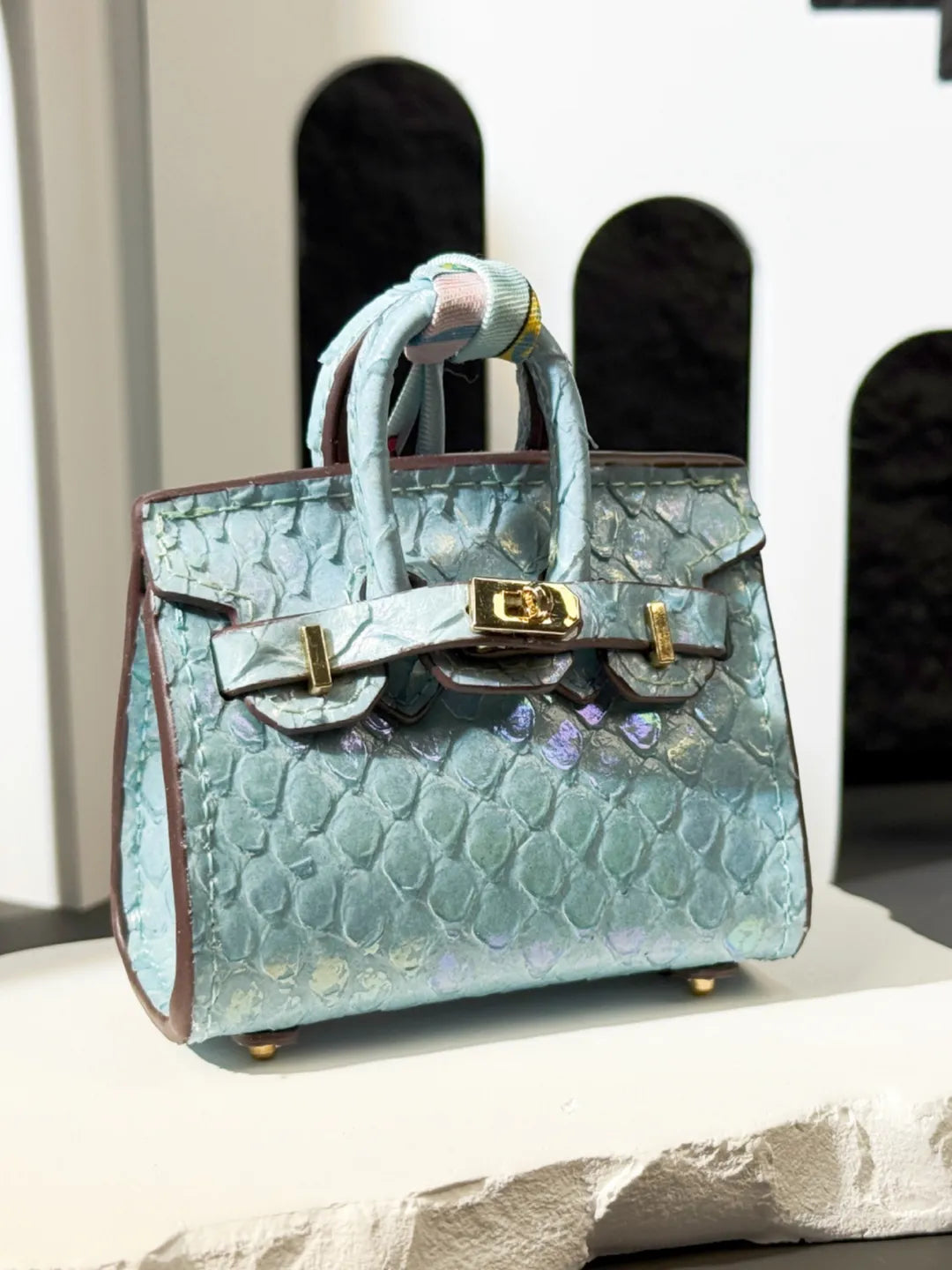 GRAINED MINI BAG