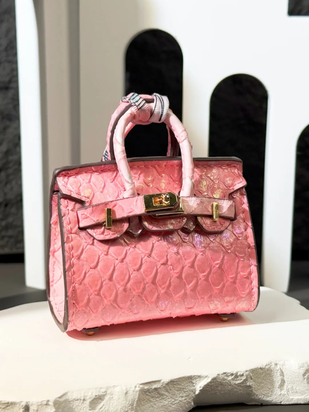 GRAINED MINI BAG