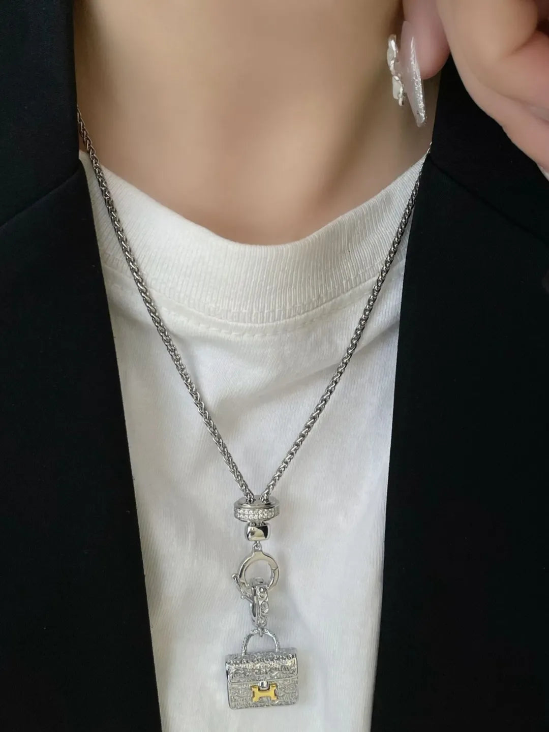 ORNATE H BAG PENDANT