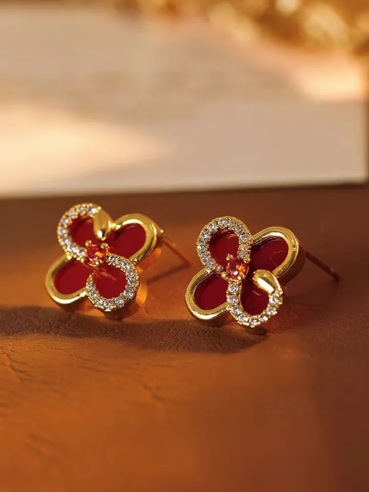 SCARLET CLOVER SET