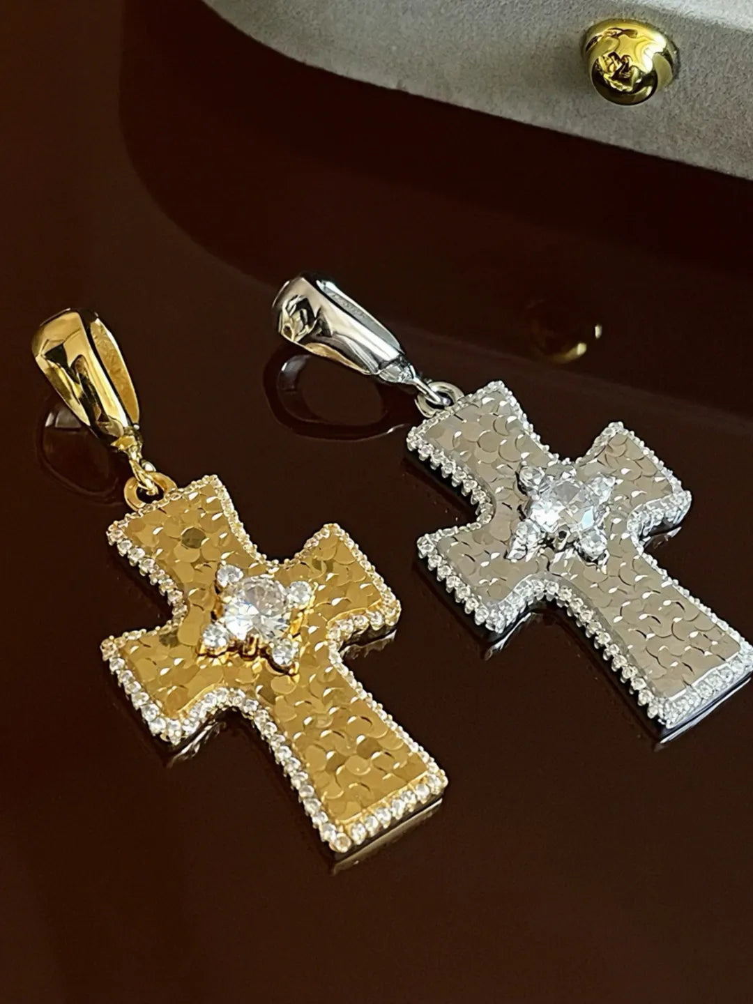 ICY PAVE CROSS PENDANT