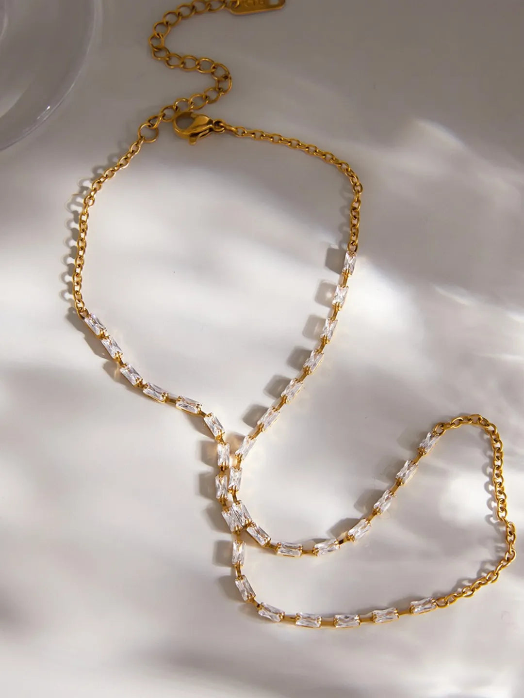 MINIMAL HAND CHAIN