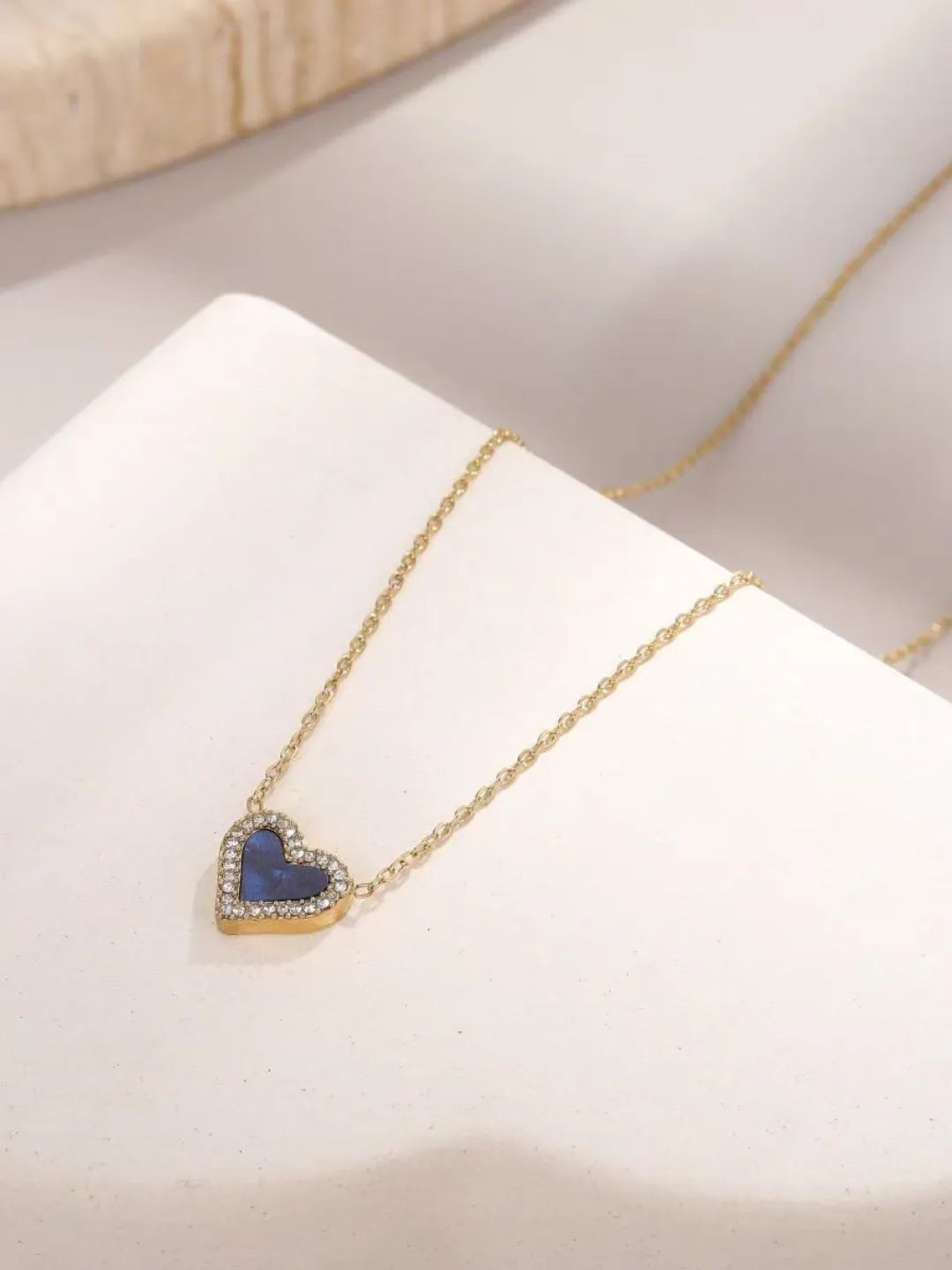 PAVE HEART NECKLACE