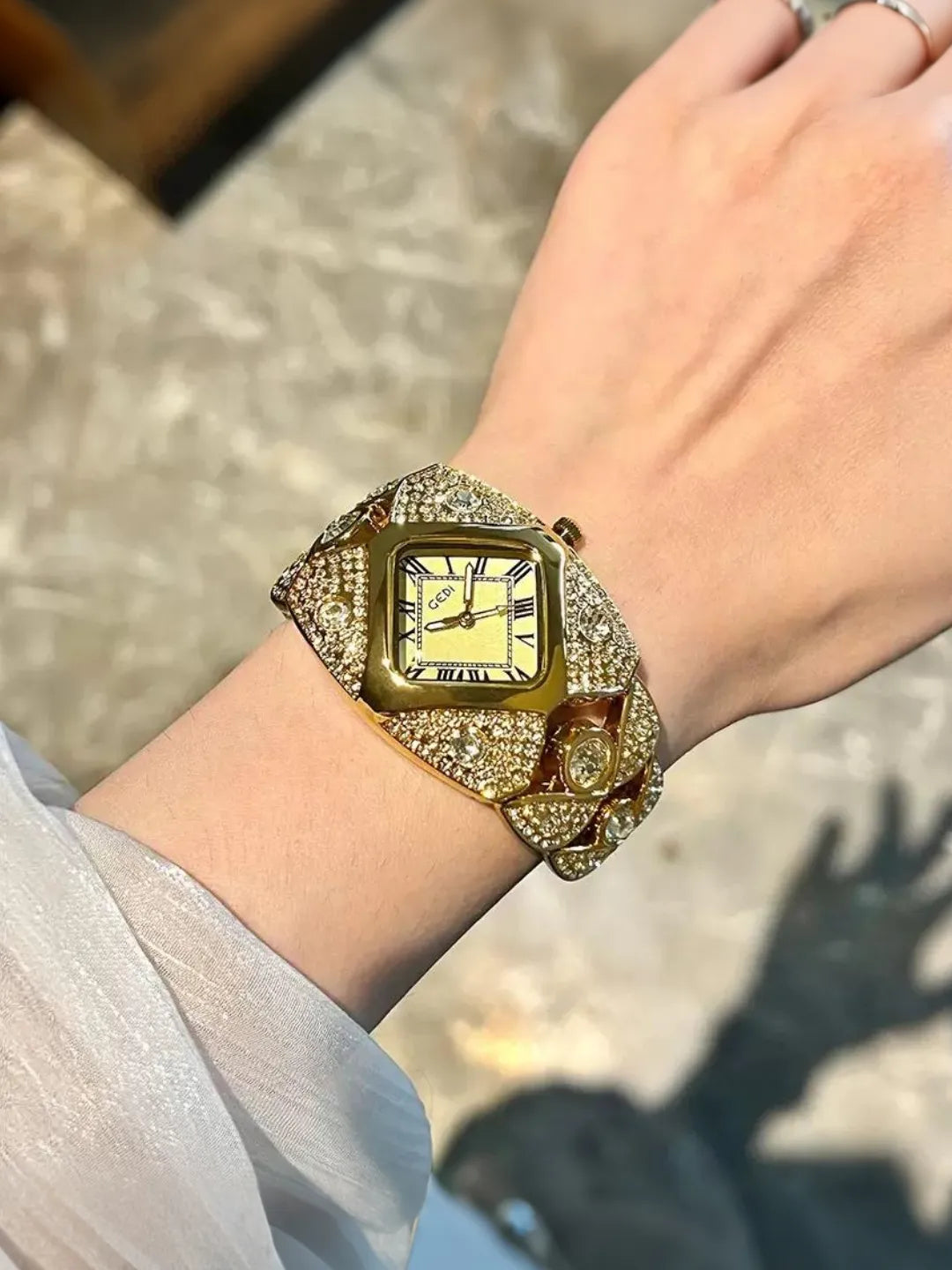 GLAM GOLD