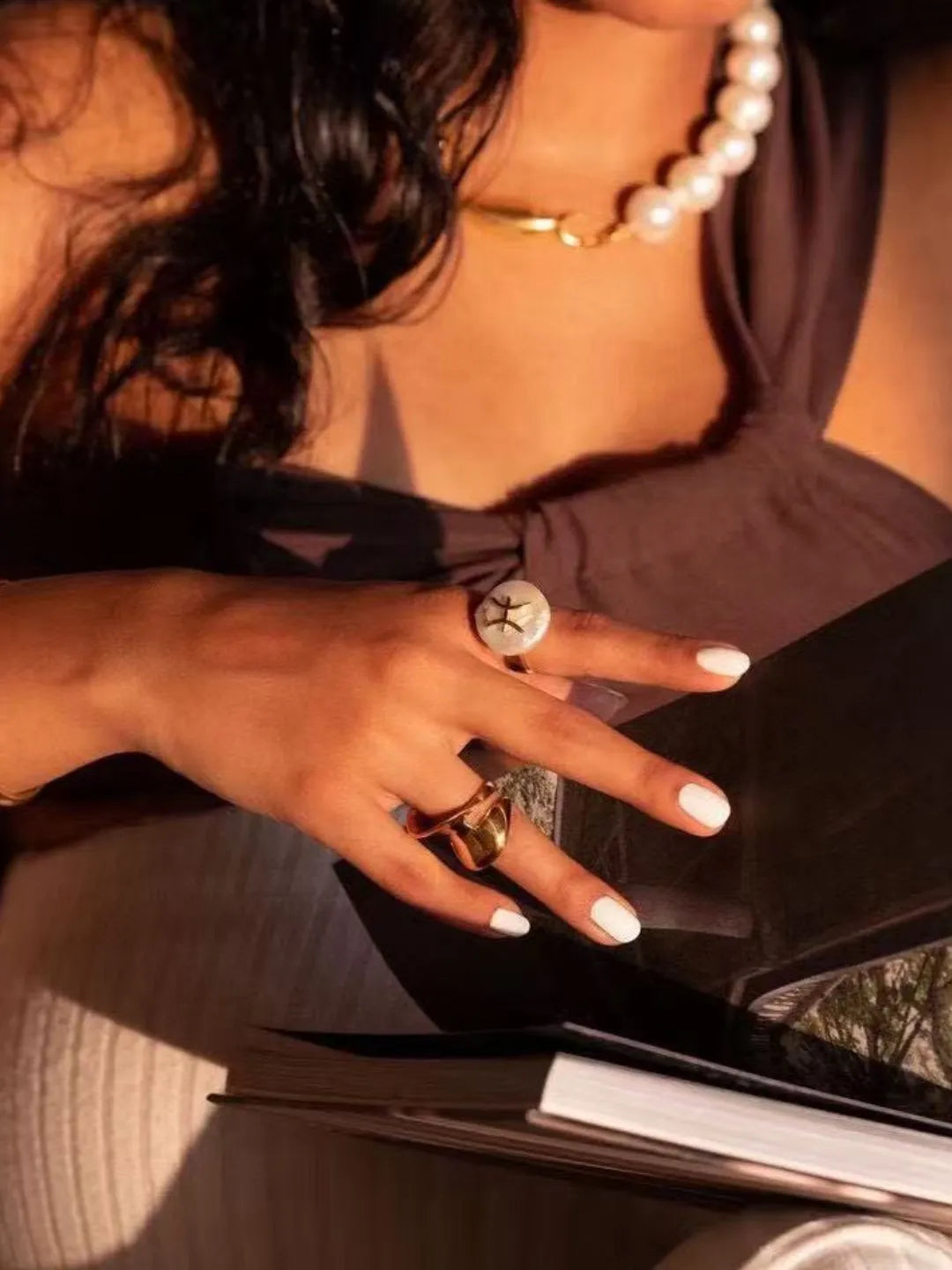 BOUTIQUE FRENCH DOLPHIN SET