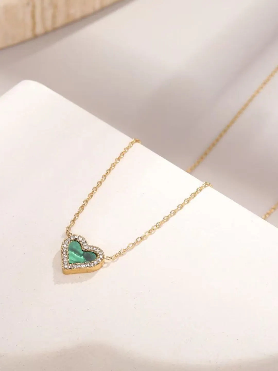 PAVE HEART NECKLACE