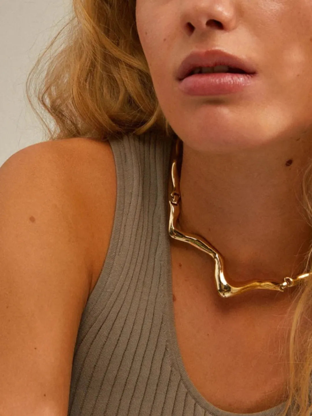 MOLTEN WAVE NECKLACE