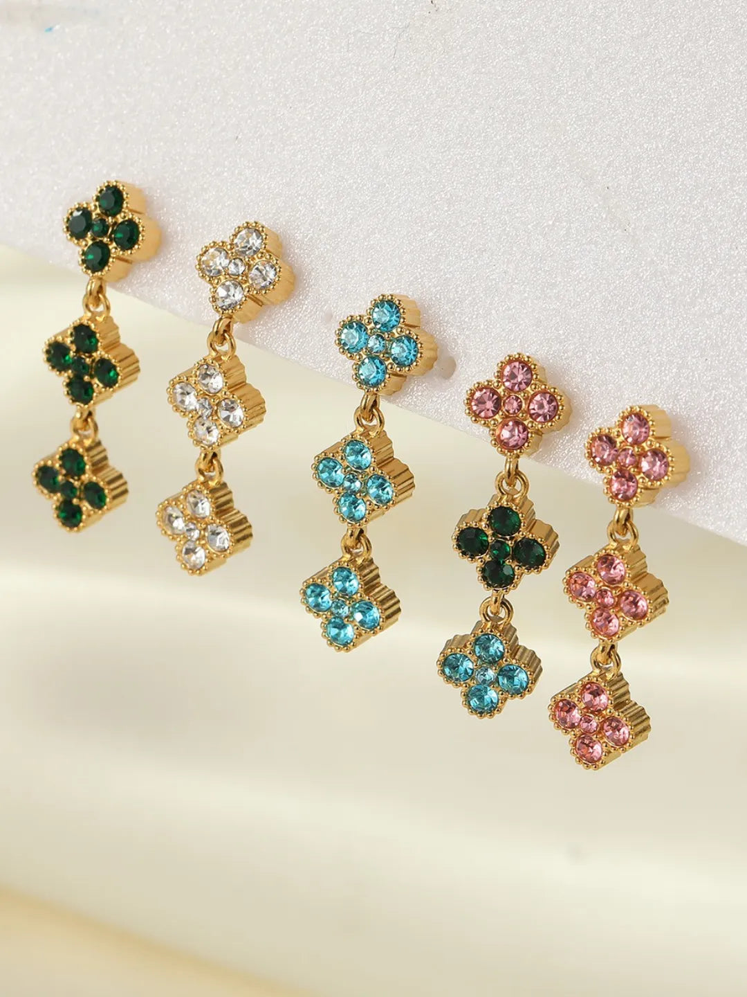 GOLDEN PETAL DROPS