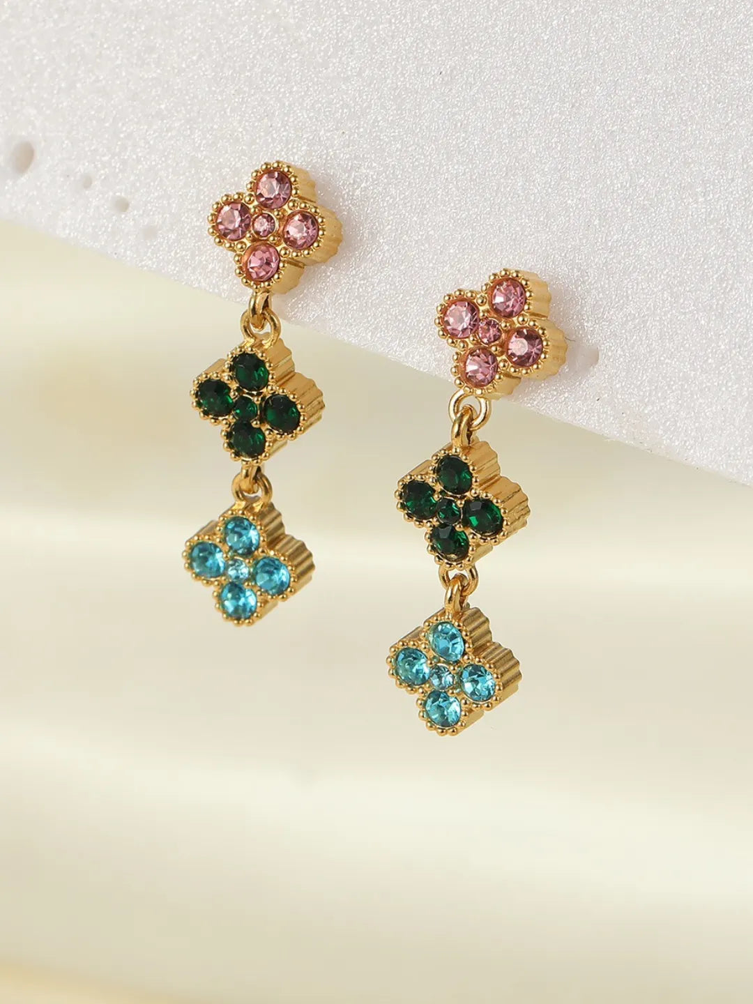 GOLDEN PETAL DROPS