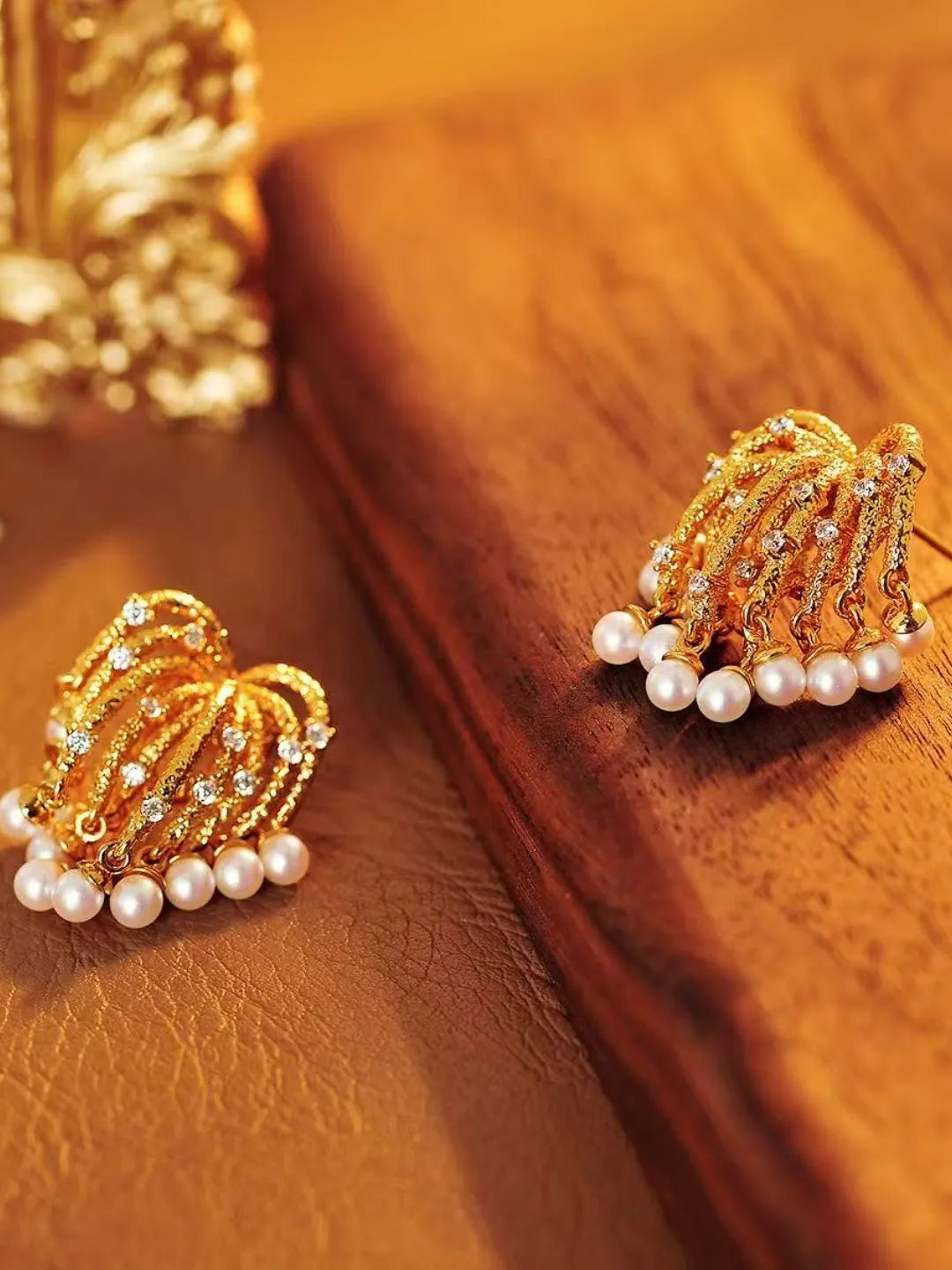 FIREWORK PEARL EARRINGS