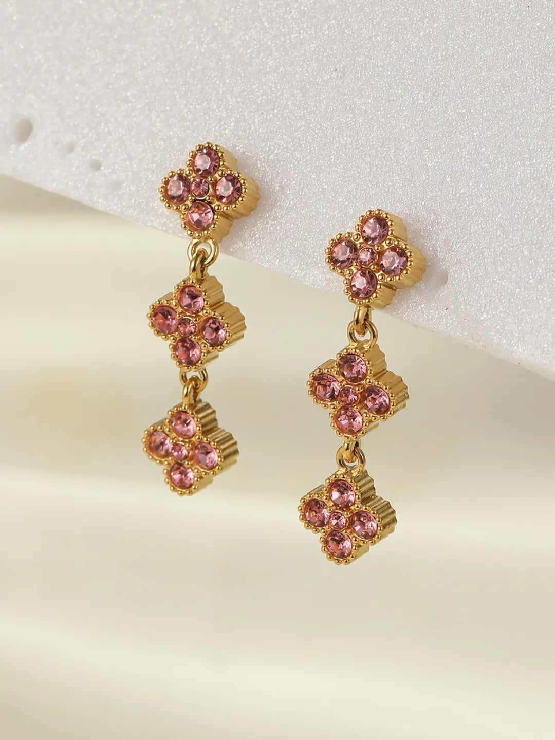 GOLDEN PETAL DROPS