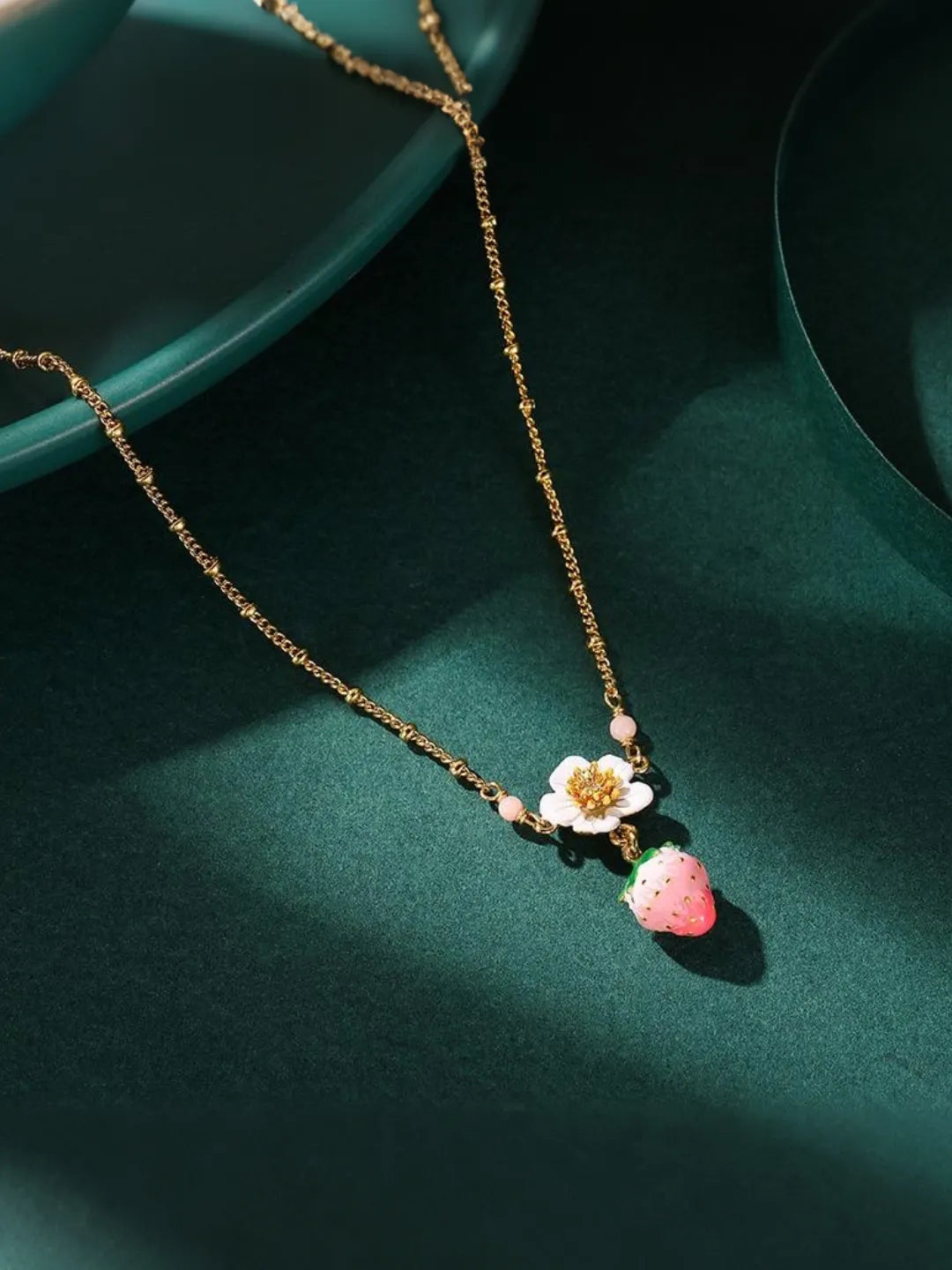 STRAWBERRY BLOOM