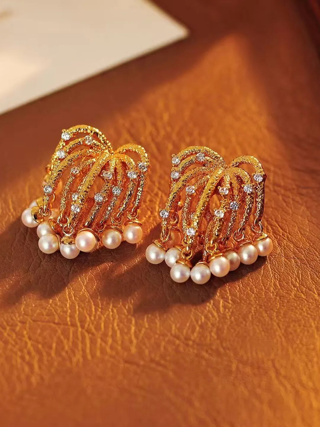 FIREWORK PEARL EARRINGS