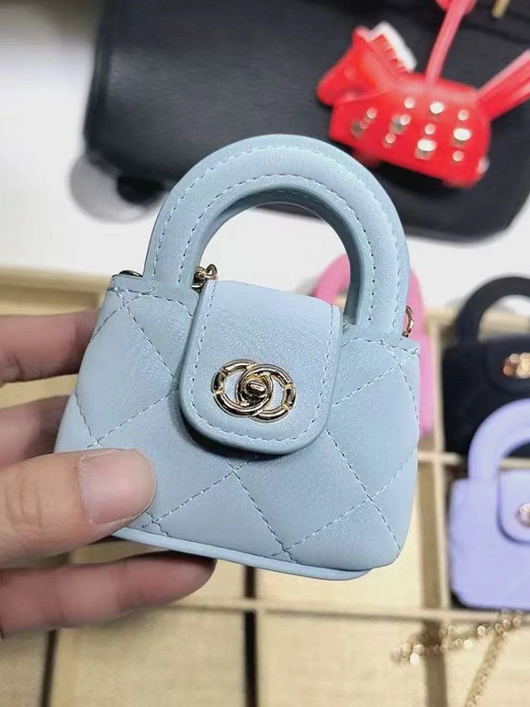 NOIR QUILTED MINI BAG