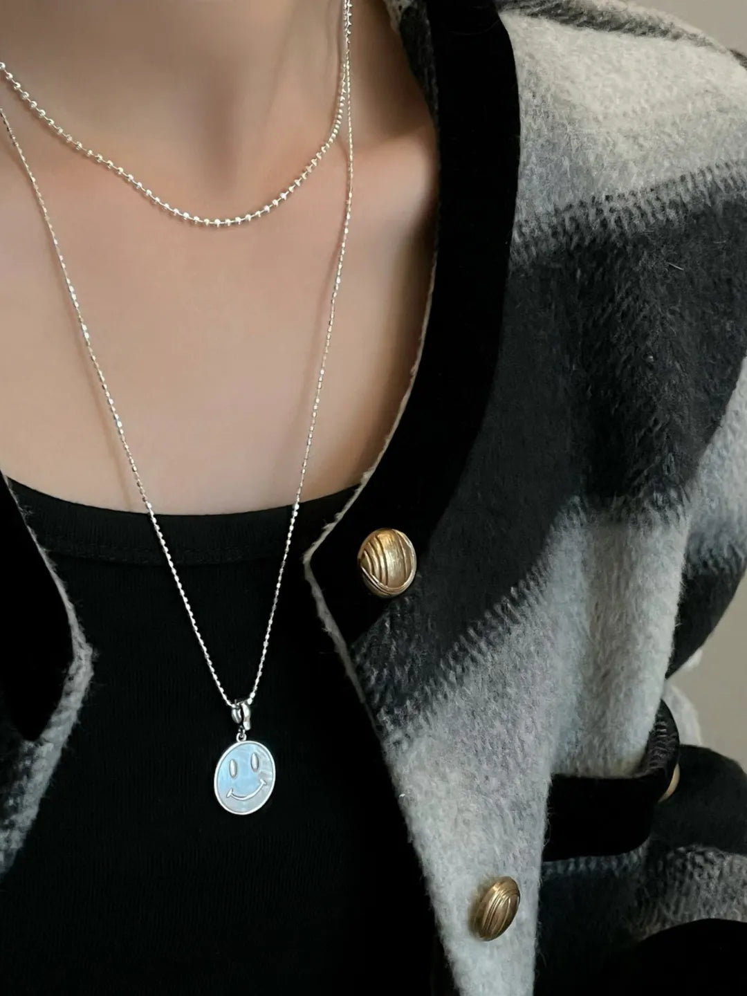 MOP SMILEY PENDANT