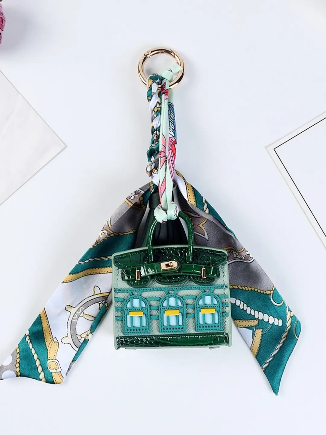 HOUSE CHARM