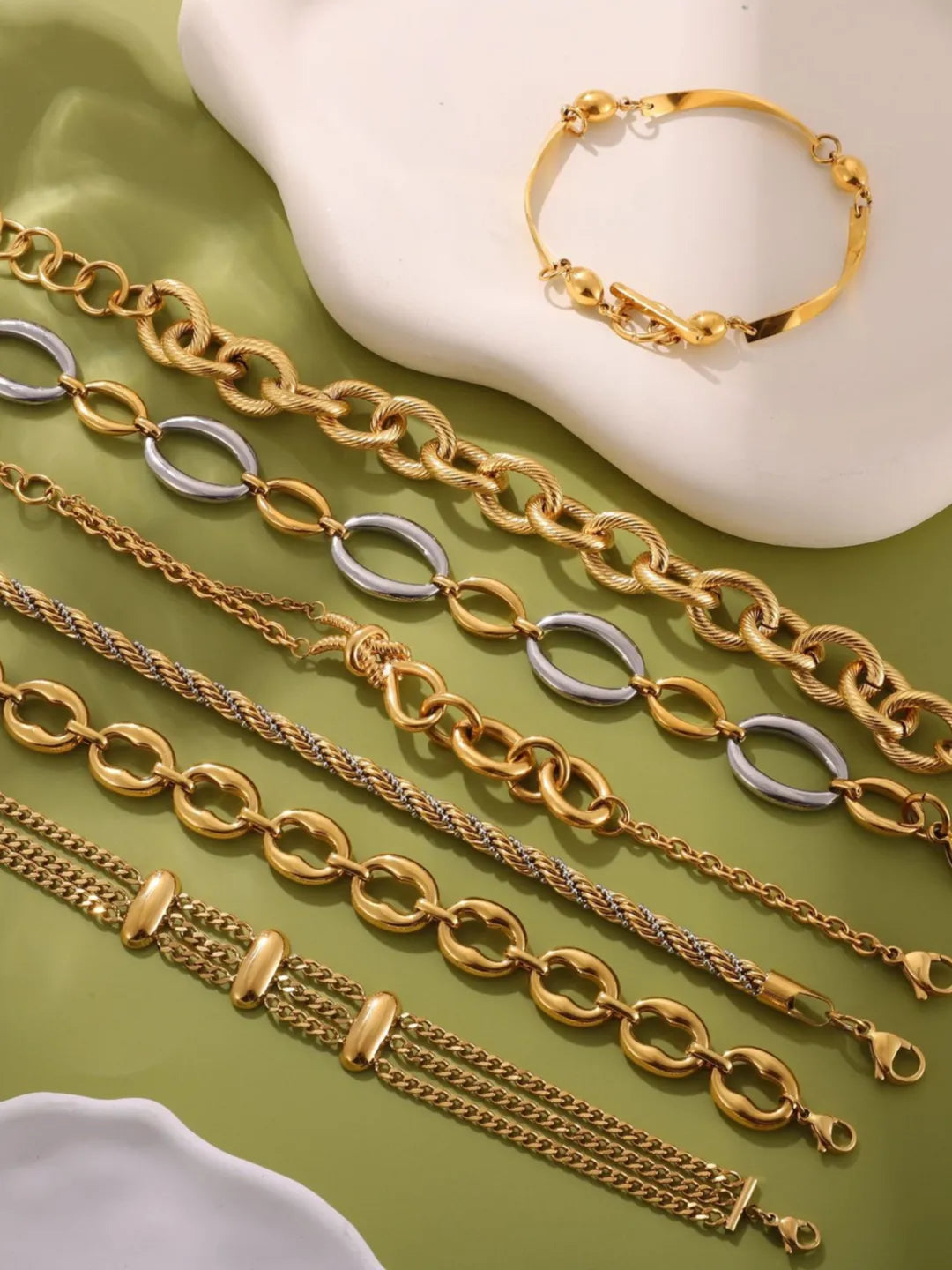 SIMPLE KNOT CHAIN