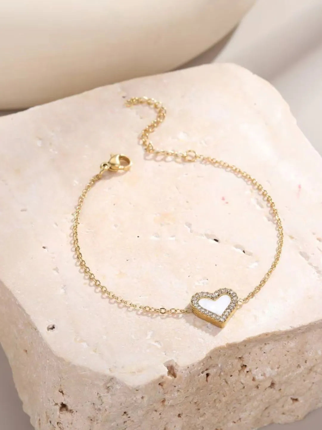 PAVE HEART BRACELET