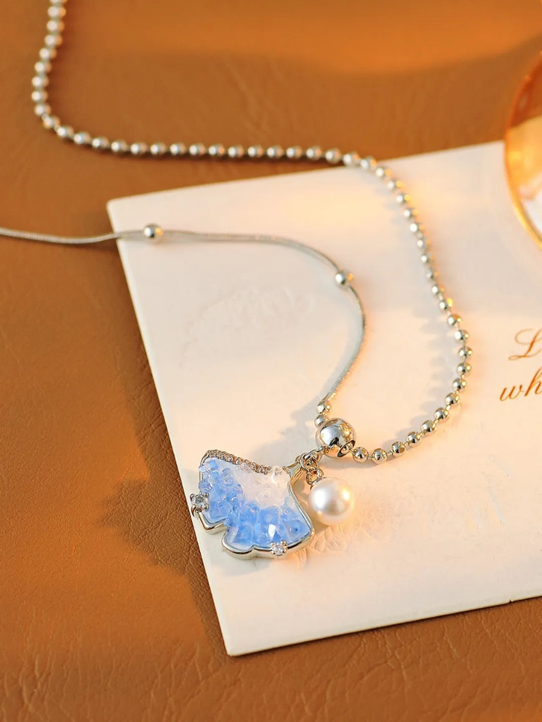 CRYSTAL GINKGO NECKLACE