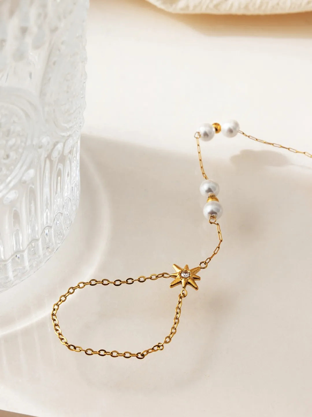 PEARL CZ HAND CHAIN