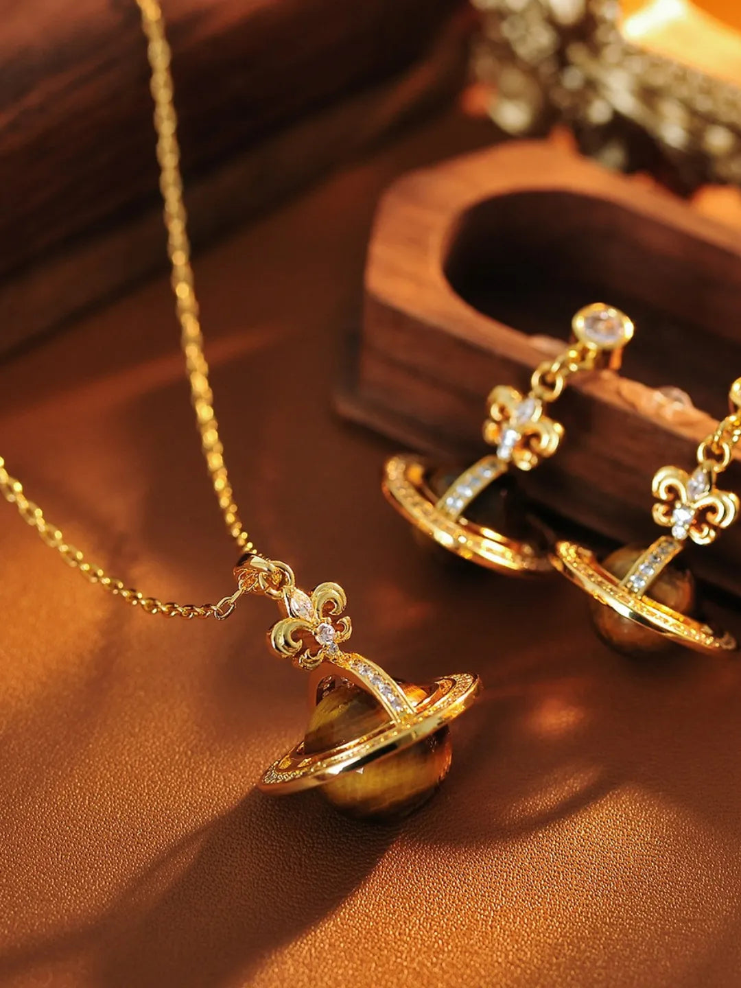 TIGER EYE SATURN SET