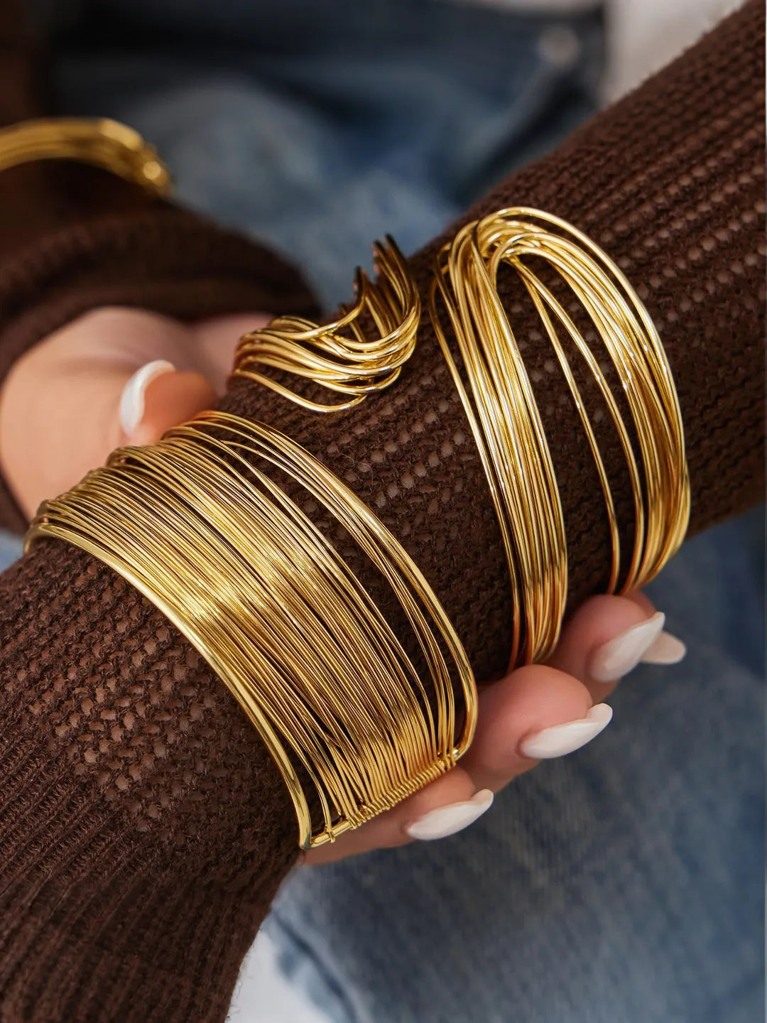 LAYERED LINE BANGLE