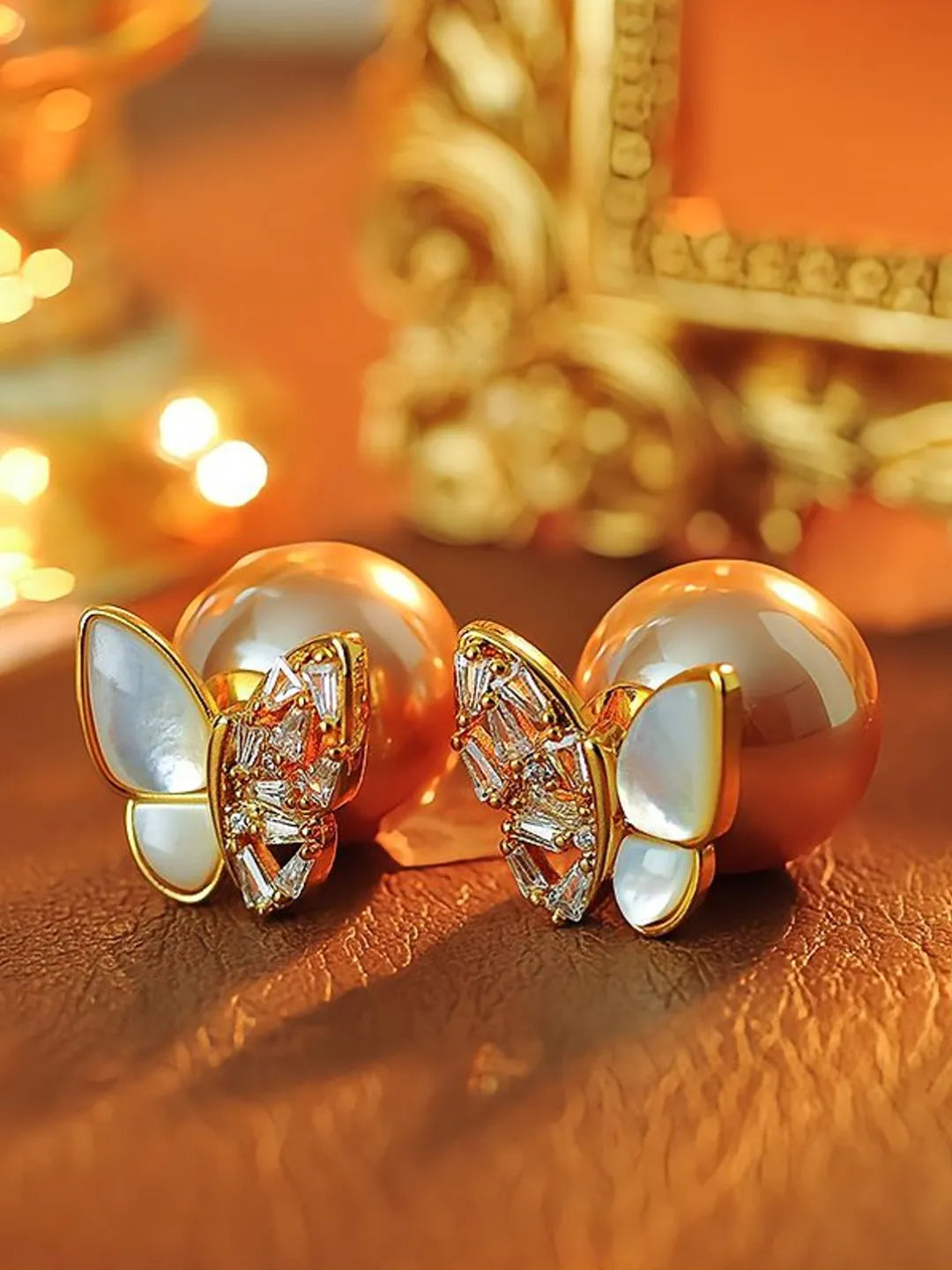 BUTTERFLY PEARL EARRINGS