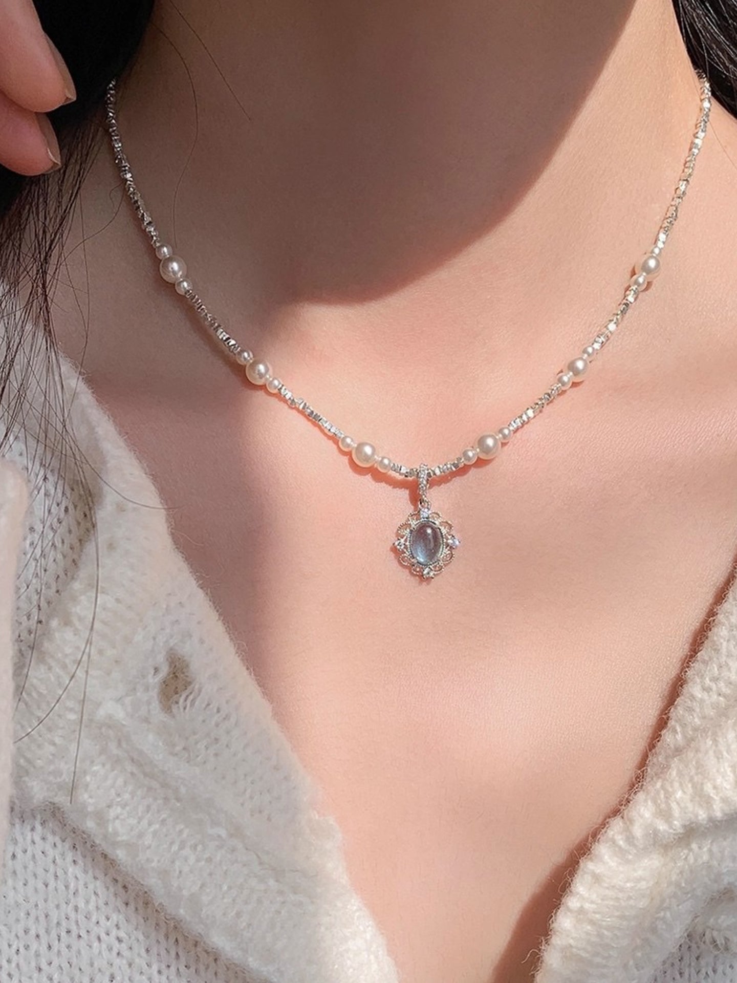 OCEAN'S LUSTER NECKLACE